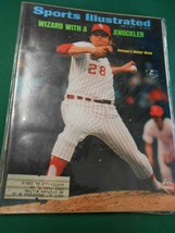 SPORTS ILLUSTRATED June 4,1973 WIZARD WITH A KNUCKLER...........FREE POS... - £7.49 GBP