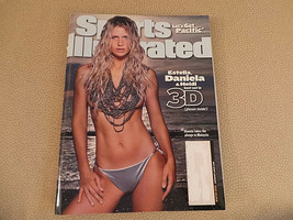 Sports Illustrated Swimsuit Issue w 3D Glasses Daniela Pestova; Laird Hamil 2000 - £5.44 GBP