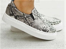 Qupid Shoes Royal-02C Stone &amp; Black Snake Print Platform Slip On Sneaker... - £19.71 GBP