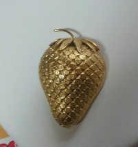 Vintage Signed Giovanni Brooch Gold-tone Strawberry - £13.99 GBP