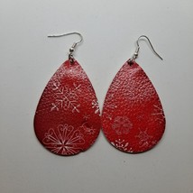 Christmas Snowflake Earrings Faux Leather Red White Option 1 - £5.55 GBP