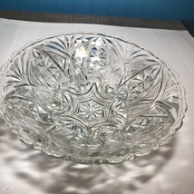 Clear Glass 3 Foot Serving Bowl 9 inches wide - £7.46 GBP