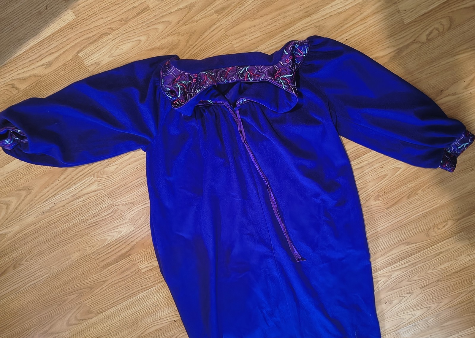 Vintage Cachet Full Length Robe Nightgown Size Unknown 51 Inch Long 22 Inch P-P Item image 2