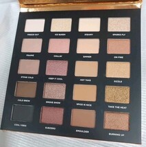 ICONIC LONDON Hotting Up Eyeshadow Palette 20x1.2g / 0.04oz  image 5