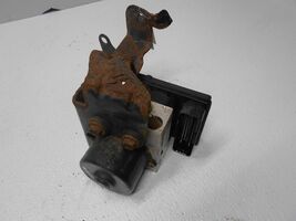 2006 ford escape ABS Control Module &amp; Pump Assembly - $63.97