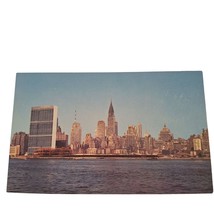 Postcard United Nations Building New York Skyline East River Chrome Unpo... - £5.53 GBP