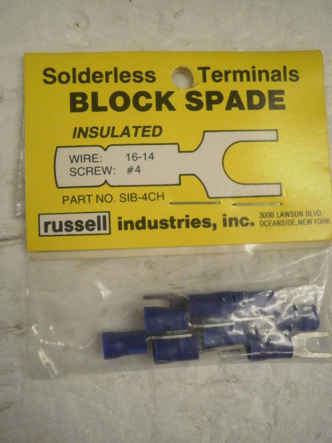 SOLDERLESS TERMINALS- BLOCK SPADE- INSULATED- WIRE:16-14- SCREW:#4- NEW-... - $3.70