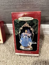 Hallmark 1997 Keepsake Christmas Ornament Disney&#39;s Cinderella Enchanted Memories - £10.41 GBP