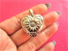 Vintage sunflower heart pendant - $11.88