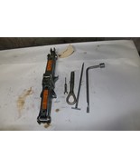 2006-2008 INFINITI FX35 EMERGENCY CAR JACK W/ TOOLS K7359 - $93.18 CAD