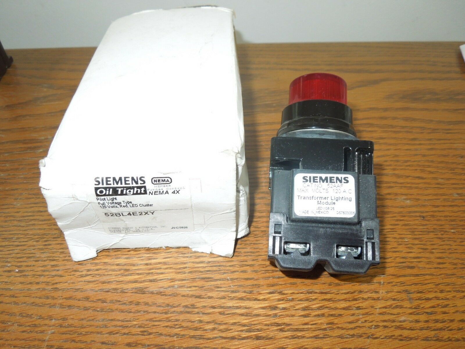 Siemens 52BL4E2XY Oil Tight Red Pilot Light Full Voltage Type 120V LED S... - $75.00