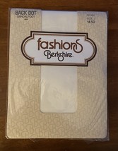 NOS Vintage 80s Berkshire Ivory Pantyhose Textured Pattern Back Dot Size... - $230.54 MXN