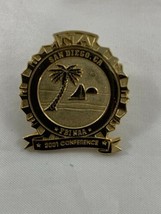 FBI National Academy associates 2001 conference lapel pin - £27.09 GBP