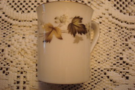 Royal Doulton  &quot;Larchmont&quot; pattern coffee cup &amp; saucer w/ leaves ORIG [83C] - £27.66 GBP