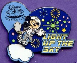 Disney Occupations Astronaut Mickey Mouse in Spacesuit Light Up the Sky DVC pin - £14.78 GBP