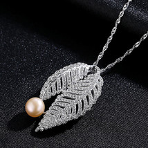 Necklace S925 Silver Fashion Leaf Shape Freshwater Pearl Pendant - £39.62 GBP