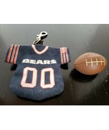 CHICAGO BEARS KEY CHAIN VINTAGE 1991 TEE SHIRT WITH FOOTBALL INSIDE - $17.45 CAD