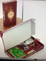 Muslim Gift Box inside variety of items. - $279.41 MXN