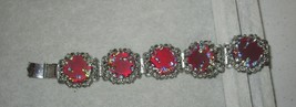 Vintage Link Bracelet Deep Red Cabs Iridescent Blues Trim Etched Silver tone 7&quot; - £59.35 GBP