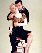 Bus Stop 1956 Don Murray puts his arms around Marilyn Monroe on stool 8x10 photo - £7.79 GBP