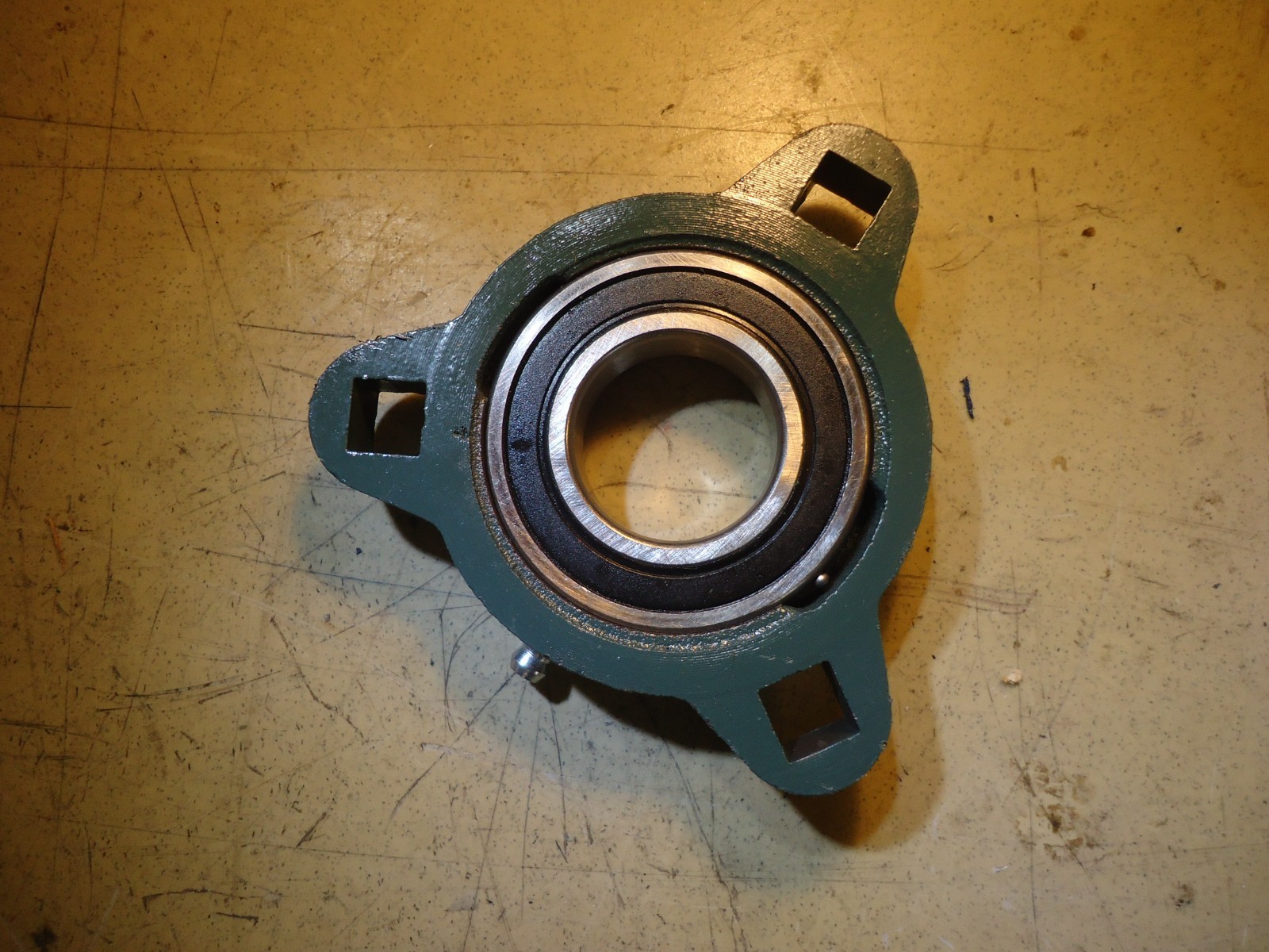 VNC CSFCT206-31.8 Bearing Three Bolt Flange Item image 2