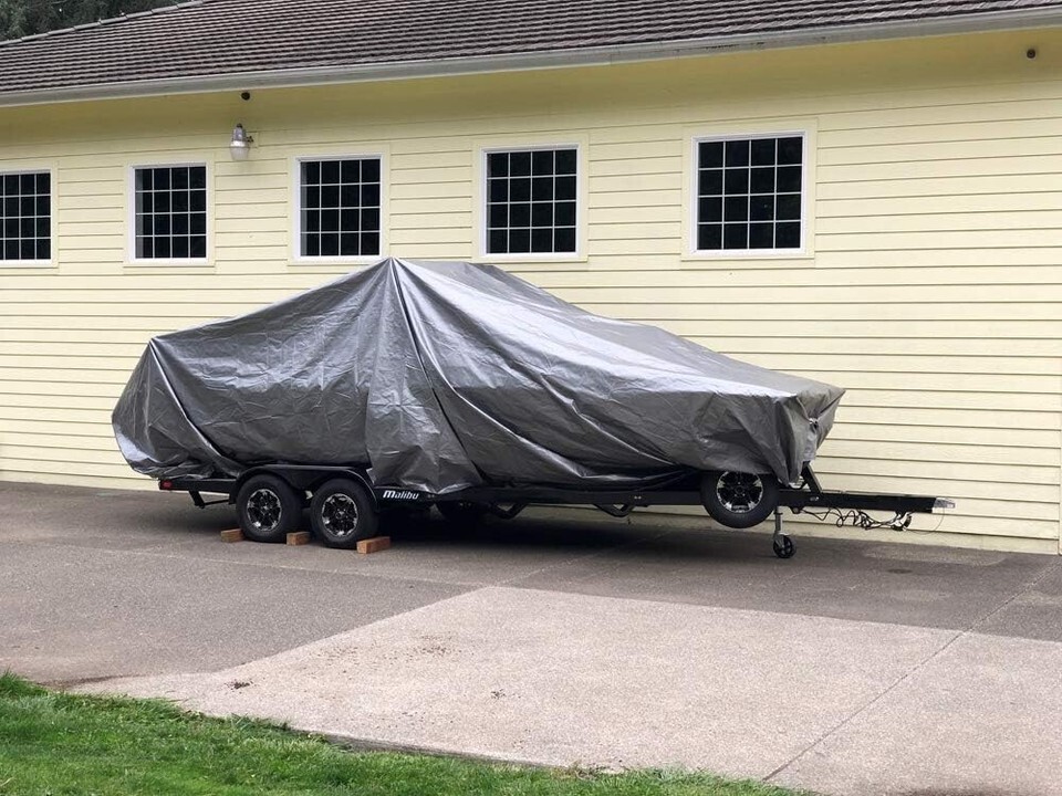 Reversible Tarp 30' W x 40' L Heavy-Duty, Polyethylene - Foremost Tarp Co. 23040 Item image 3