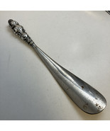 1895 Levi &amp; Salaman Victorian Repousse Sterling Silver Handled 9” Shoe Horn - $754.39 MXN
