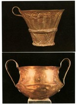 2 Postcards Greece Athens National Museum Gold Cups Royal Tomb Mycenae Unposted - £3.99 GBP