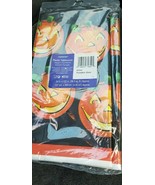 Plastic table cloth halloween - $190.06 MXN