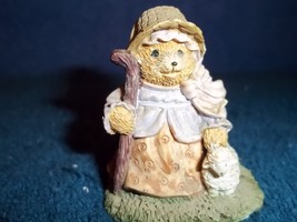 SHEEP HERDER BEAR FIGURINE - $37.88 MXN