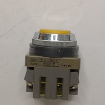 Idec Izumi 41-10650 Push Button Switch Yellow Pilot Color AC125V 5A  AC3... - $46.63