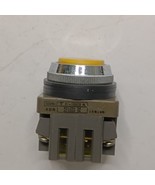 Idec Izumi 41-10650 Push Button Switch Yellow Pilot Color AC125V 5A  AC3... - $63.90 CAD