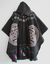 Llama Poncho with Hood | Soft and Comfortable Wool | Native Design | Handcrafted - £54.59 GBP