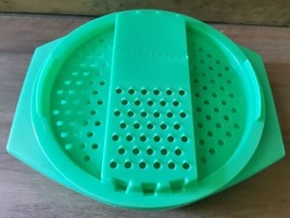 Vintage Tupperware Jade Green Shredder Grater Bowl #786-9 Retro 2pc USA Florida - £11.14 GBP