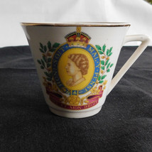 1953 Queen Elizabeth II Coronation Crested Portrait Tea Cup Hughes Longport - £7.86 GBP