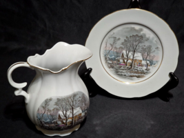 Currier &amp; Ives RARE 6&quot; Water Pitcher &amp; Plate AVON REPRESENTATIVE EXCLUSI... - $589.47 MXN