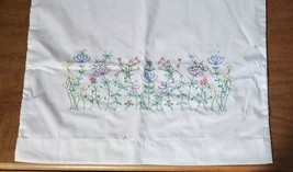 Set of 2 White Hand Embroidered Pillowcases Floral Flowers Cats Kittens 30&quot;x 26&quot; - £17.97 GBP