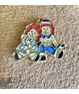 VTG Raggedy Ann and Andy Doll Pendant  Costume Jewelry Red Green 1 Inch - $188.23 MXN