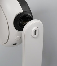 Meta Quest 3 128GB VR Headset ONLY - White ISSUE image 7