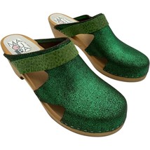 MaGuBa Honolul women&#39;s Green Glitter Swedish Clogs EU38 US 7.5-8 Narrow - $785.76 MXN