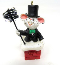 Wee Chimney Sweep Mouse Ornament Hallmark 1987 Brick Top Hat Brush Ed Seale #10 - £19.54 GBP