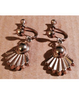 Antique Vintage 1930s Art Deco Gold Washed Silver Fanned Charm Screw On ... - $737.09 MXN