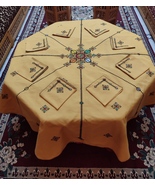 Moroccan Tablecloth Set in mustard- Embroidered Round Cloth &amp; 12 Napkins - €179,77 EUR