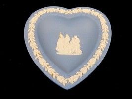 Wedgwood 4.25&quot; Heart Plate / Pin Dish - The Procession, Blue Jasperware, 1950s - £23.25 GBP