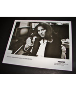 1997 Press Photo JACKIE BROWN Quentin Tarantino Movie Pam Grier Aiming Gun - $16.95