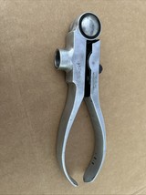VINTAGE LYMAN 310 RELOADING TOOL  ( NO DIES INCLUDED) - $36.00