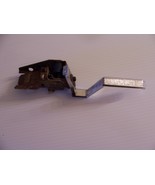 1989 TOWNCAR LEFT FRONT DOOR HANDLE PULL OEM USED ORIG LINCOLN E0VB-5422... - €86,96 EUR