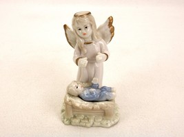 Porcelain Angel W/Baby Jesus Manger Figurine, Glossy, Pastel Colors, Vintage - £15.67 GBP
