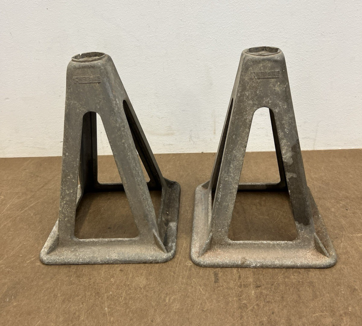 Vintage REESE JACK STAND 2 rv travel trailer camper stabilizer aluminum ... - $9.99