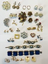vintage estate jewelry lot earrings brooches Glass Enamel - £39.81 GBP